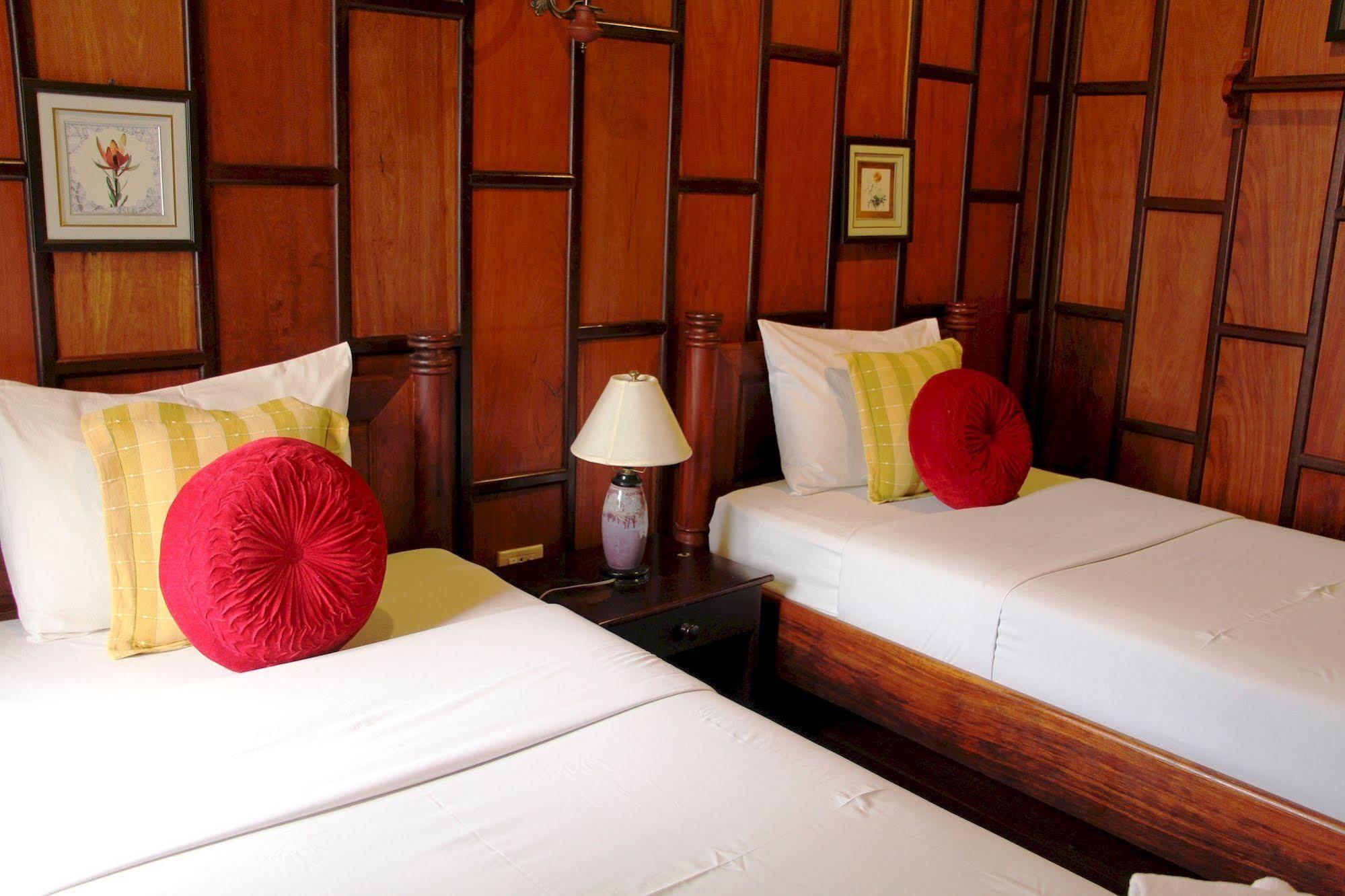 Villa Senesouk Luang Prabang Exteriör bild